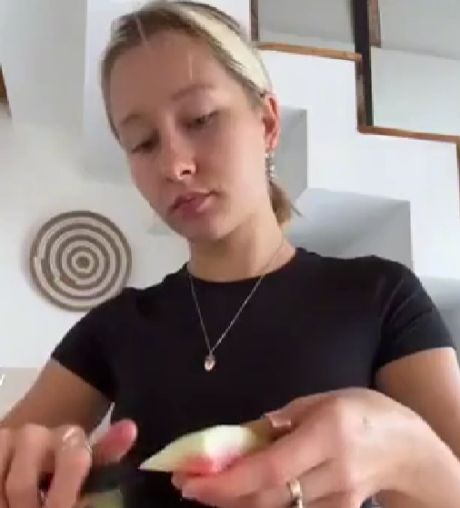 Ну, вот же, есть нормальные девчонки!⁠⁠