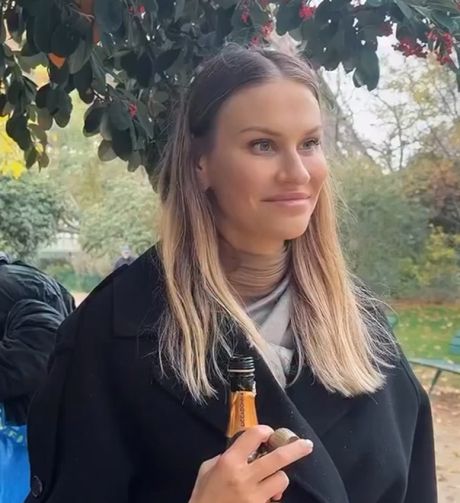 Хочу самое парижское видео...