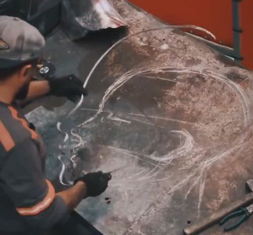 Баба из металла