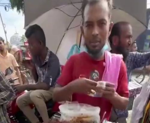 А зачем ему маска?