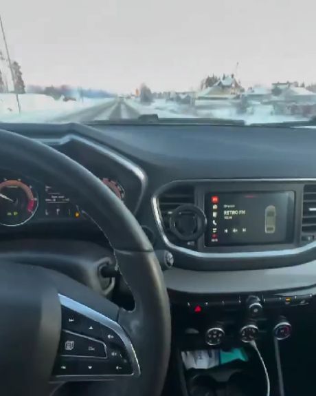 А на*** он её купил?