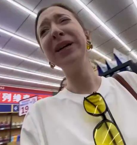 Девушка зашла в "русский" магазин в Китае⁠⁠