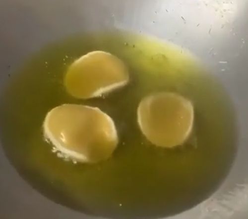 Самопереворачивающаяся еда⁠⁠