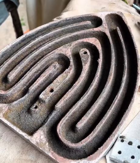 Текнолоджия)⁠⁠