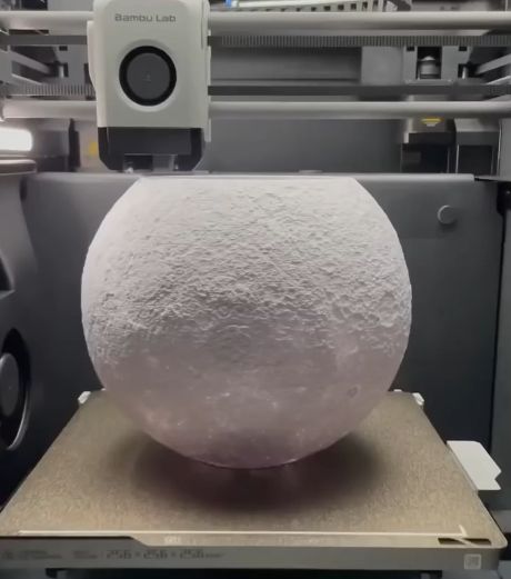 Светильник "Луна" на 3D принтере