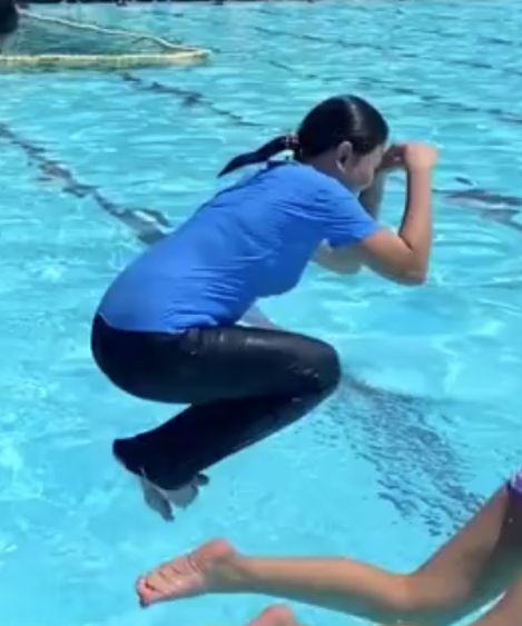 Первый урок плавания