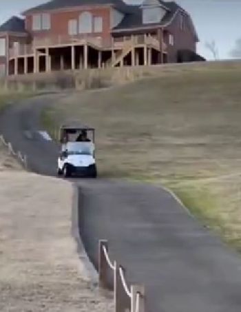 Пристёгиваться надо было, балда