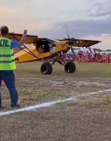 Вроде самолет, но взлетает почти по-вертолетному