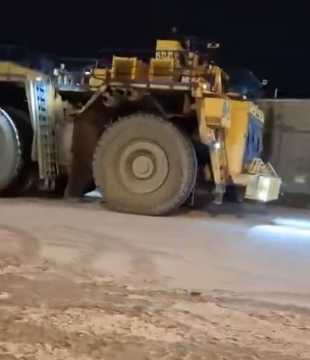 Домкрат приехал