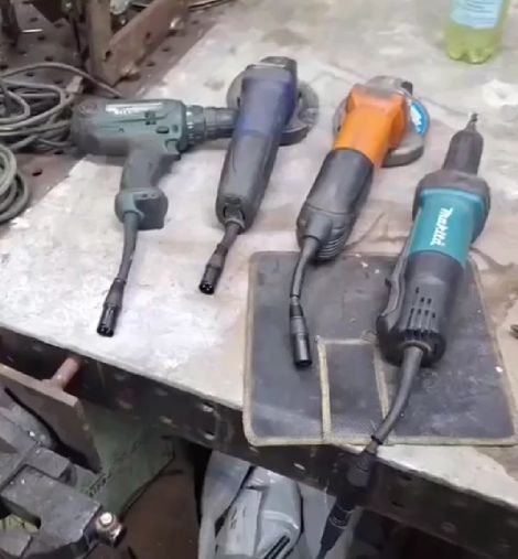 Это он специально сделал чтобы соседям не давать⁠⁠