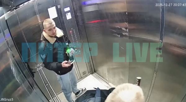 Фейерверк прямо в лифте устроили два сверхразума из Мурино