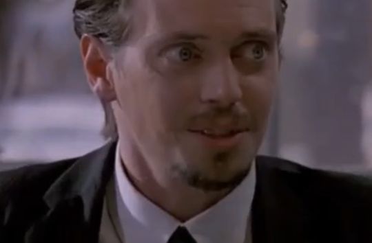 Чаевые сотруднику ПВЗ