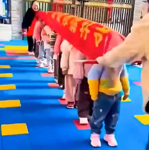 Веселый урок физики в китайском детском саду