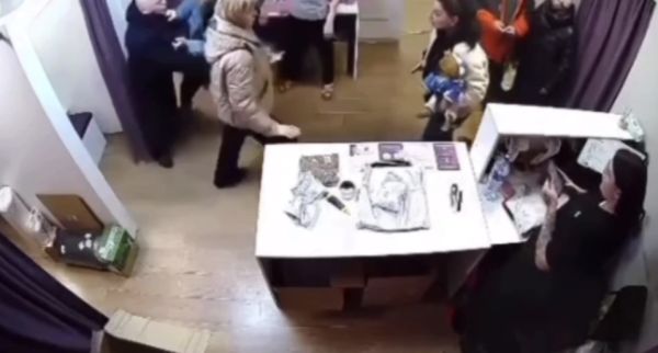 Предновогодний мордобой устроили посетители московского ПВЗ