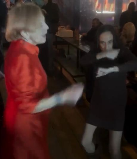 Тем временем на корпоративе