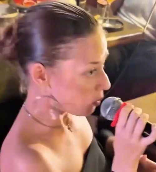 Однажды в караоке⁠⁠