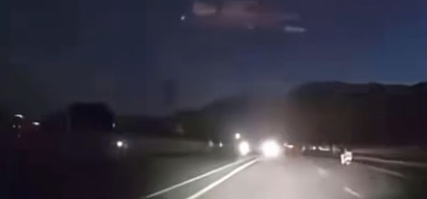 Противостояние с любителем дальнего света на дороге