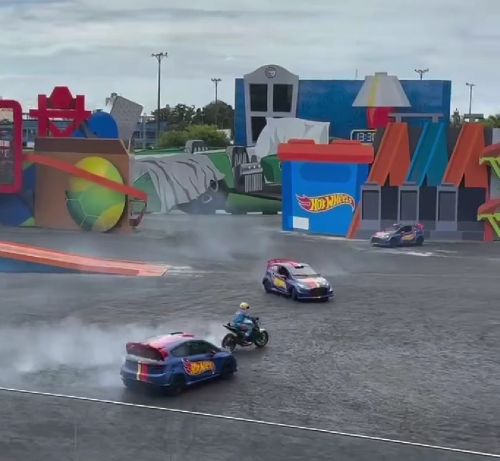 Авто-мото шоу Hot Wheels