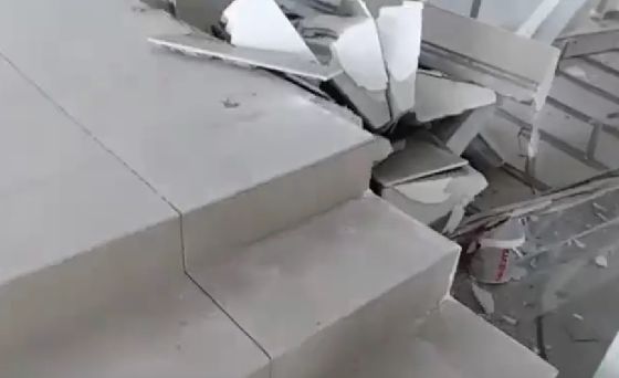 Бедный кафель и Саня