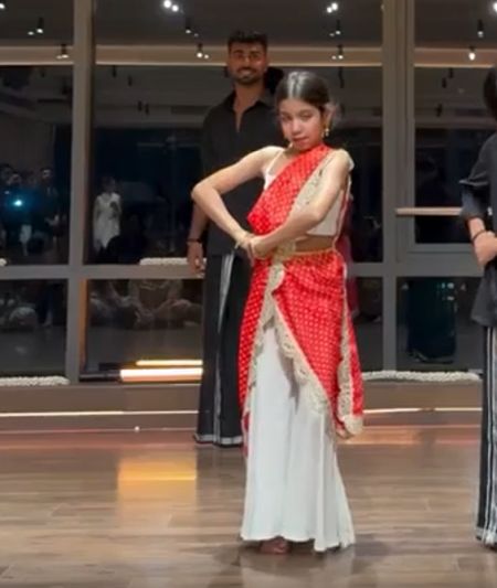 Реакция учителя на танец его учеников