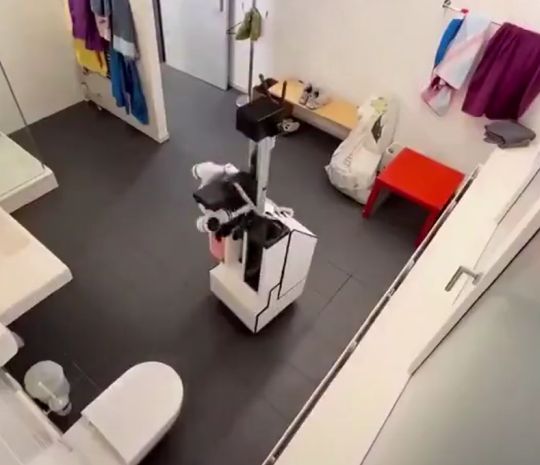 Очень полезная тумбочка