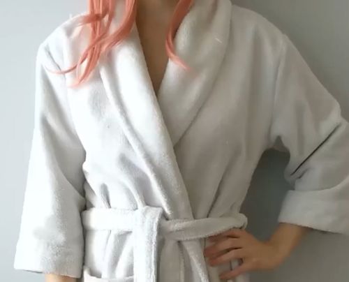 Под халатом⁠⁠