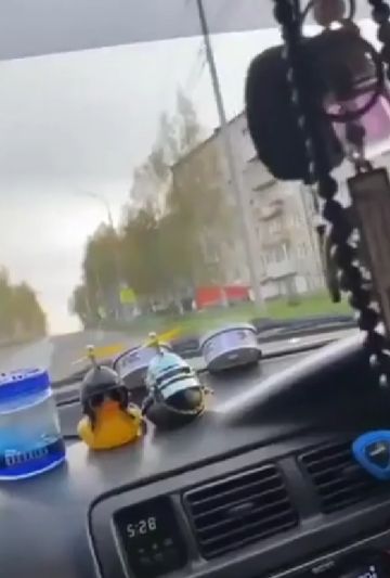 Дело происходит в Мурино на улице Вокзальной