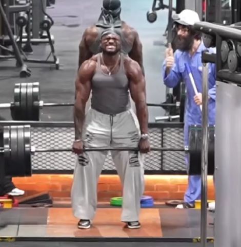 "Где мышцы?" Анатолий: "Дома"...⁠⁠