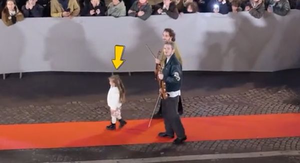 Христиане отмечают Рождество во Франции