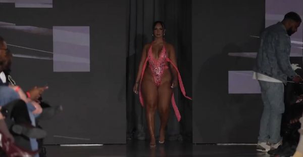 Полюби меня сзади, а спереди привыкнешь