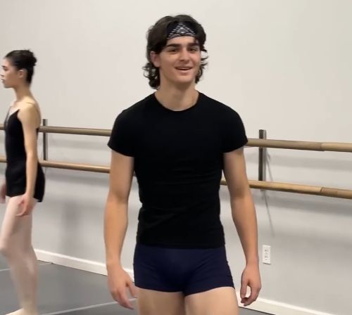 Капитан балерин