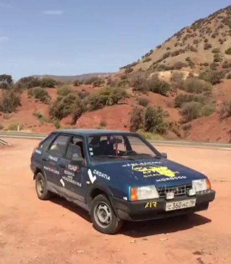 Россиянин доехал из Казани до Африки на старенькой девятке через всю Европу