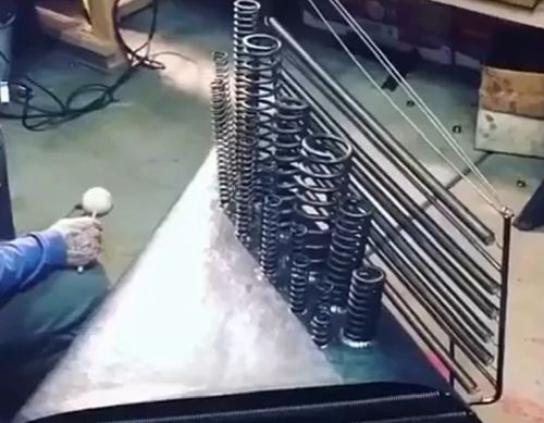 Инструмент Mega Marvin, используемый для создания звуков в фильмах ужасов и играх