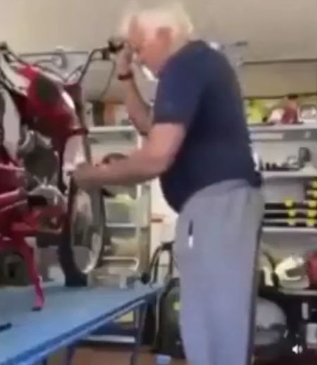 Да что это там стучит?