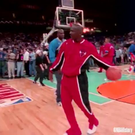 Майкл Джордан и Шакил О'Нил вовремя разминки