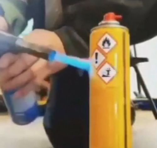 Что он себе позволяет!