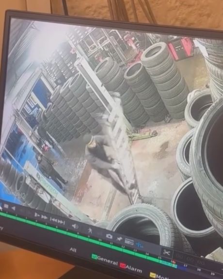 Пропал на работе