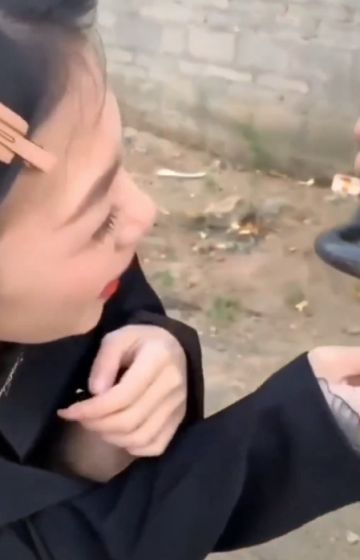 Молчи, дура, молчи!