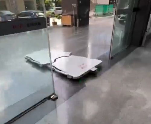 Робот парковщик из Китая