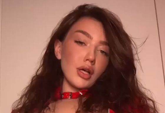 Показывает