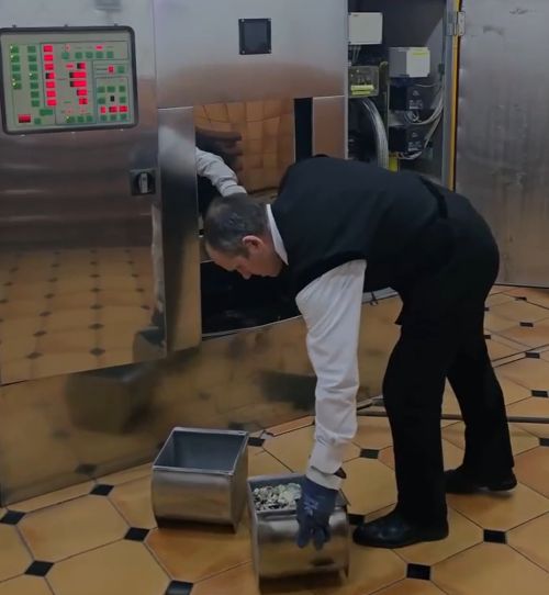 Вирусное видео из Новосибирского крематория: почему ролик под музыку ДДТ покорил соцсети