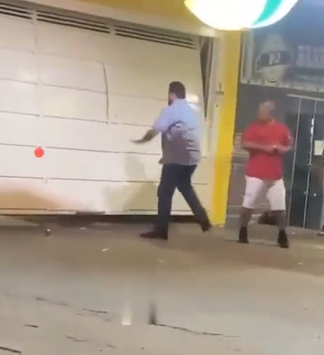 Че стучал? Зачем приходил?