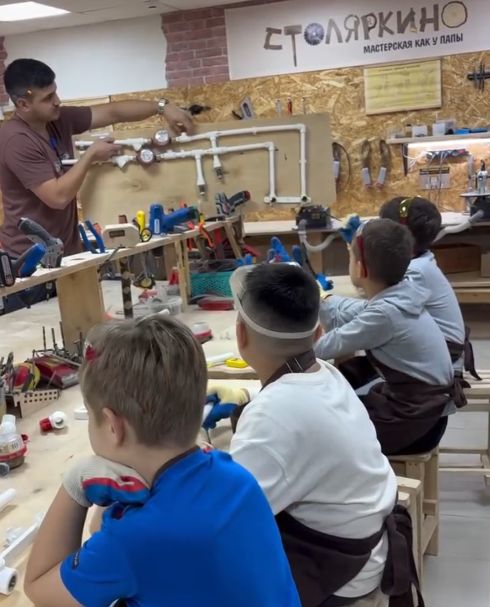 Именно такими должны быть уроки труда в школах