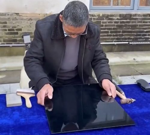 Мастерское создание картин с помощью одного лишь молотка⁠⁠