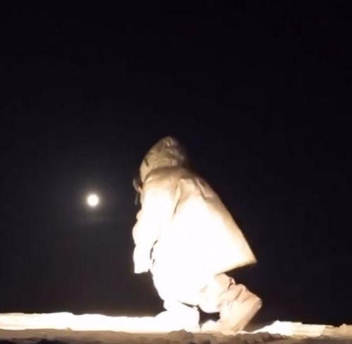 Темно и очень холодно