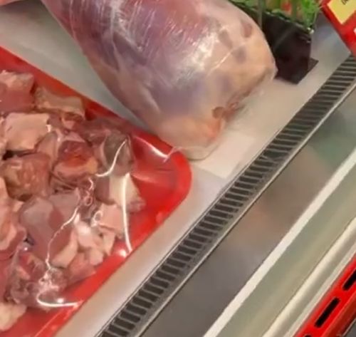 Кому ножку?⁠⁠