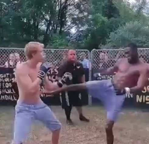 Борец vs кикбоксёр