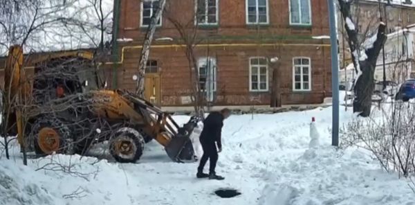 Живи, снежный друг!