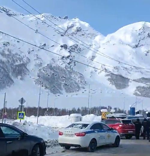 Сход лавины на Эльбрусе