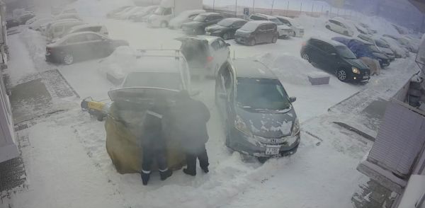 Курьезный пожар в Новосибирске: как попытка завести авто в -38 закончилась потерей машины